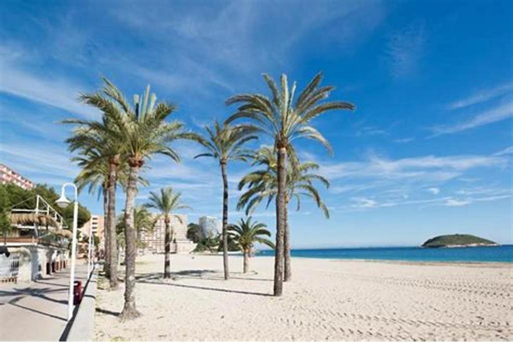 Merce 30-Amplia Casa De Vacaciones Con Vistas Al Mar Roses Exterior photo